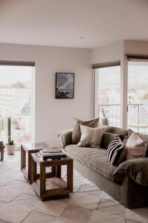Battery Point retreat with river views